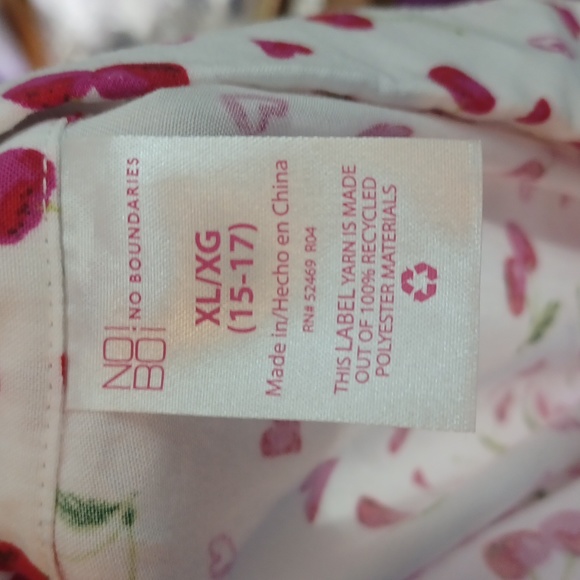 No Boundaries sleeveless button-down tie front cherry blouse nwot Junior's xl - Picture 7 of 8